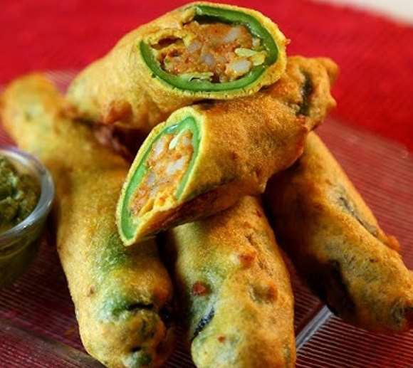Gujarati Mirchi Pakoda